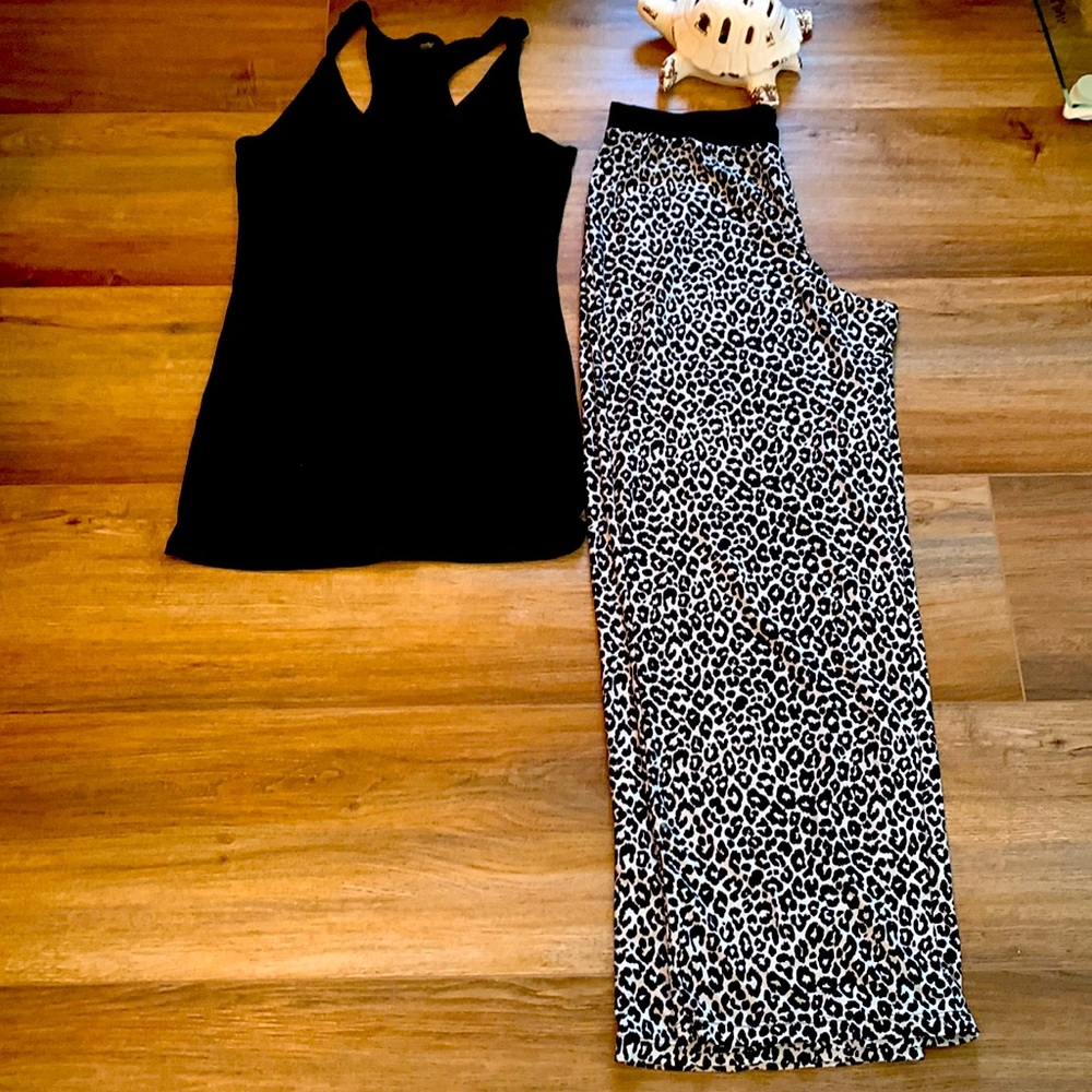 Two piece Cheetah printPajamas Gillian O’Malley bottoms & massio top